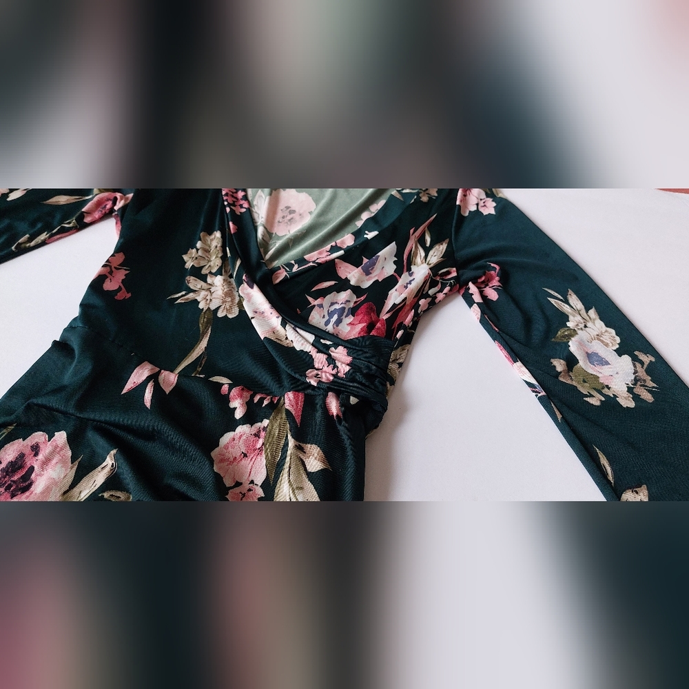 Green Floral Long-sleeved Maxi Dress Size Small Faux Wrap Dress
